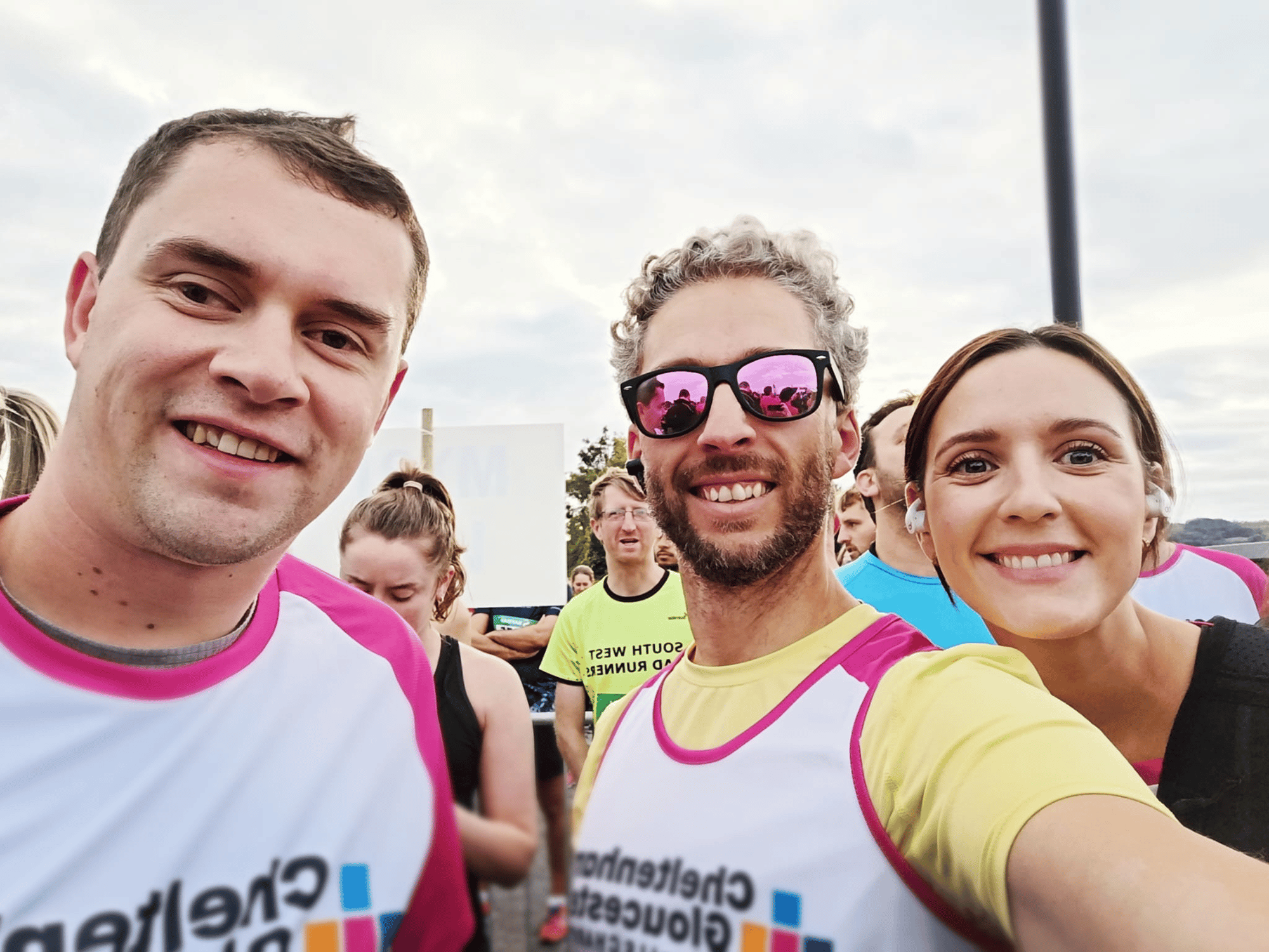 running_team_page_1764851478131-D-7wlgzO